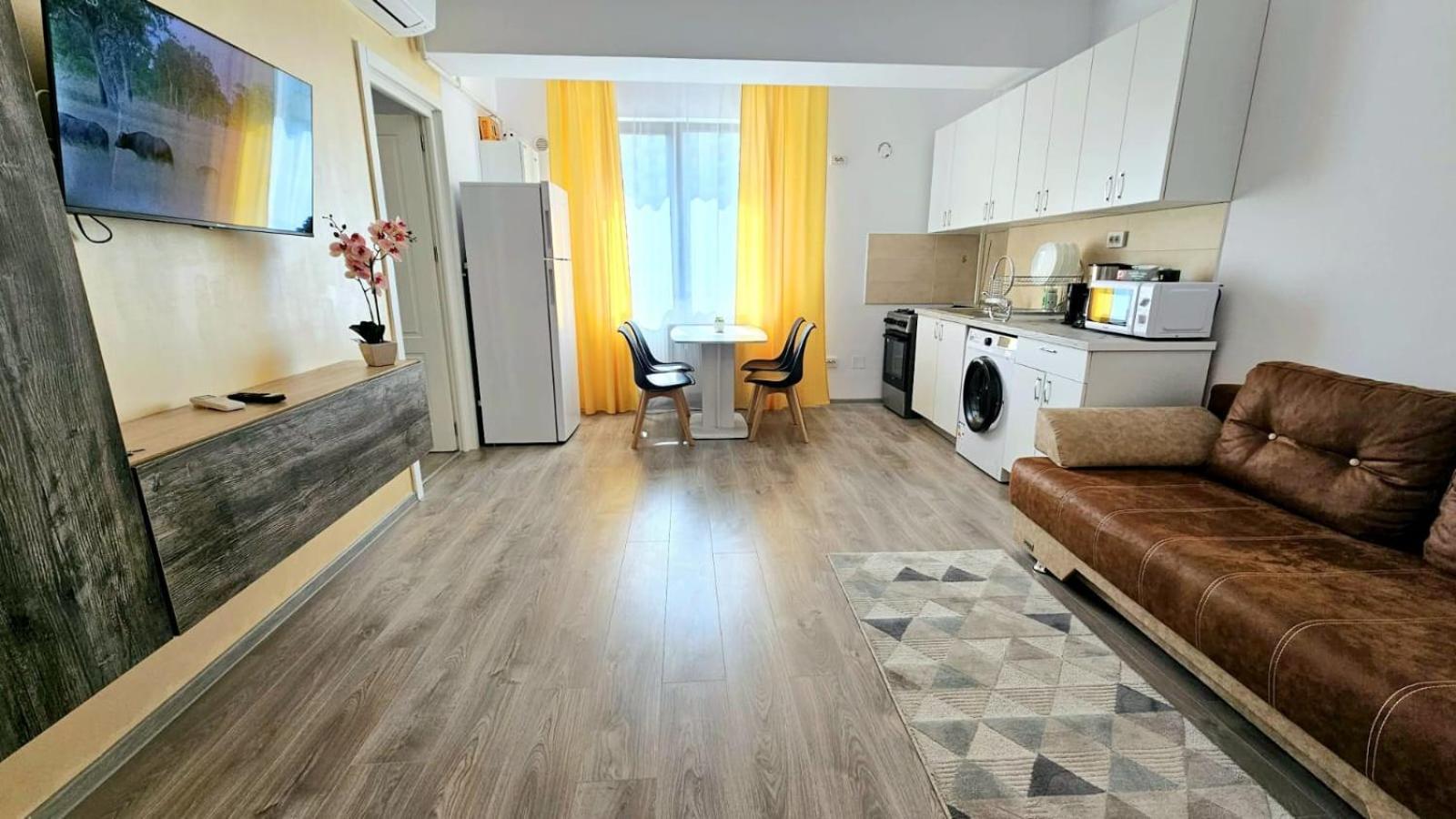 Evelyn Modern Apartment Near Palas Iasi Ngoại thất bức ảnh